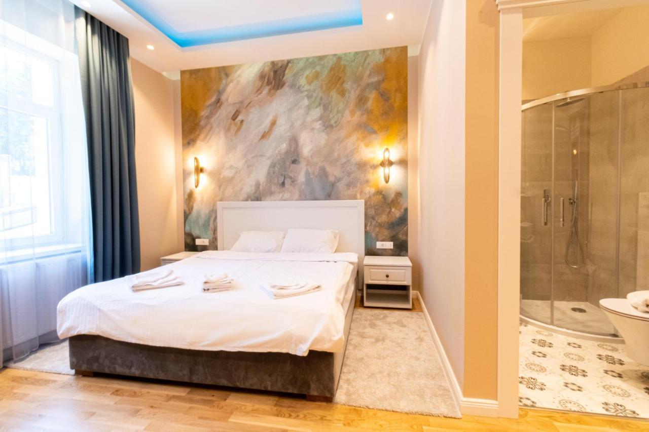 Black Gate - Quiet Studio In The Heart Of Old Town With Free Private Secured Parking Брашов Экстерьер фото
